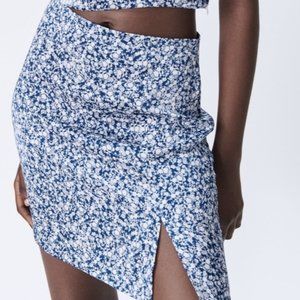 NEW ZARA mini skirt (xs)